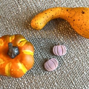 Mauve Pumpkin Studs